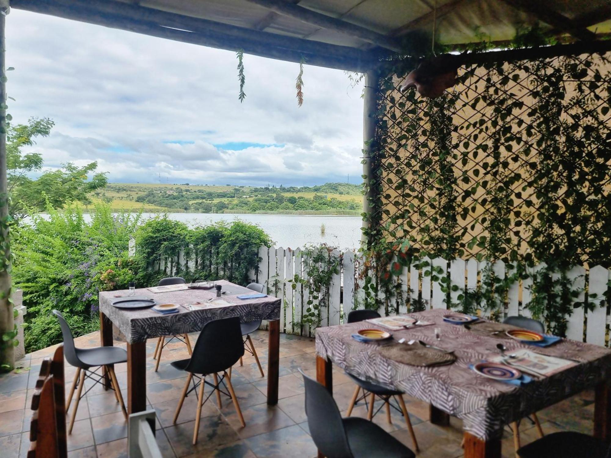 Goggas Nest Bnb & Restaurant Matsapha ภายนอก รูปภาพ