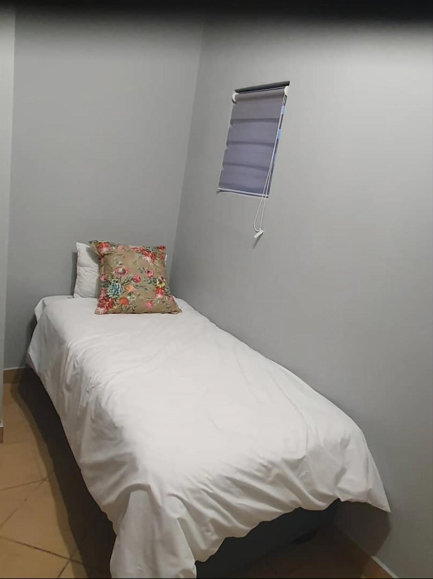 Goggas Nest Bnb & Restaurant Matsapha ภายนอก รูปภาพ